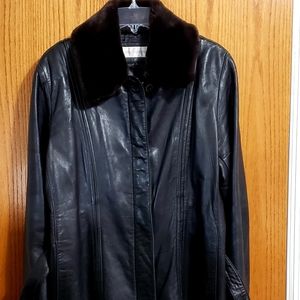 Jones New York women's leather jacket w detachable